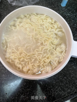 年糕鱼饼火鸡面的做法步骤：3