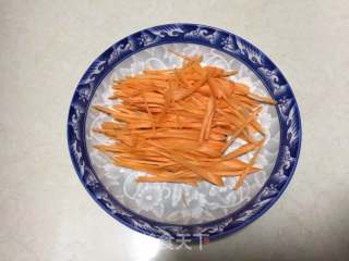 油菜炒蛋的做法步骤：2