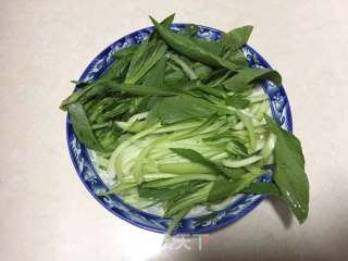 油菜炒蛋的做法步骤：3