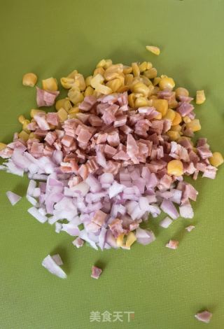 饺子皮花环披萨的做法步骤：1