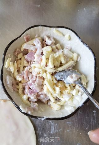 饺子皮花环披萨的做法步骤：3