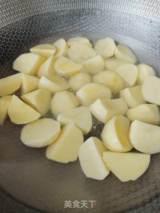 红烧土豆的做法步骤：5