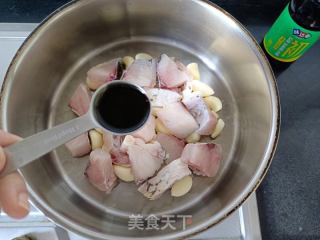 蒜头焖鱼块的做法步骤：5