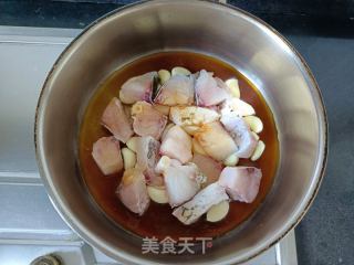 蒜头焖鱼块的做法步骤：6