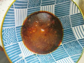 酸藕带炒牛肉的做法步骤：5