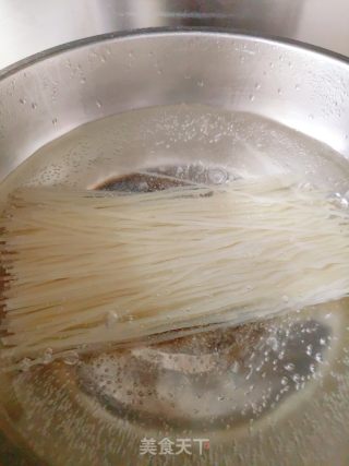 牛肉米粉的做法步骤：5