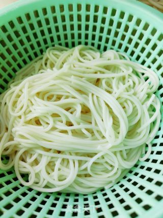 牛肉米粉的做法步骤：7