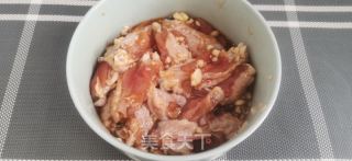蒜酥鸡翅的做法步骤：1