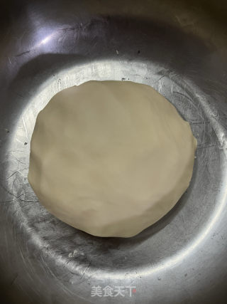 蛋黄酥的做法步骤：3
