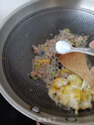 肉末鬼菌煎蛋汤的做法步骤：6