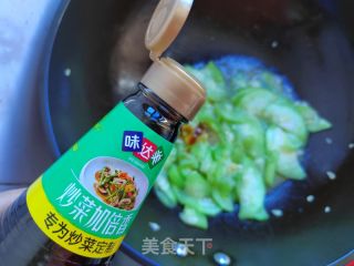 丝瓜炒蛋的做法步骤：6