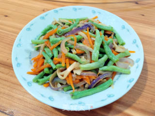 胡萝卜杏鲍菇炒豇豆的做法步骤：6