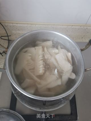 油闷笋的做法步骤：3