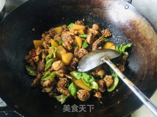 土豆辣子鸡块的做法步骤：6