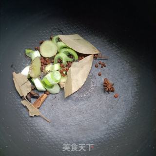 豆花肥肠的做法步骤：5