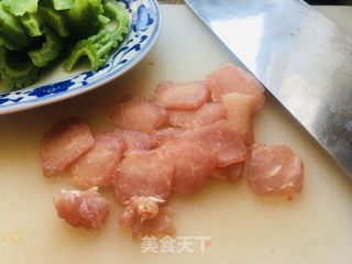 苦瓜炒肉的做法步骤：5