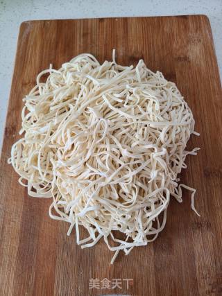 茄子肉丝焖面的做法步骤：5