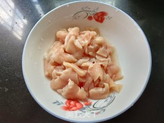 香葱鸡胸肉的做法步骤：1