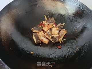 香辣黑鱼块的做法步骤：6