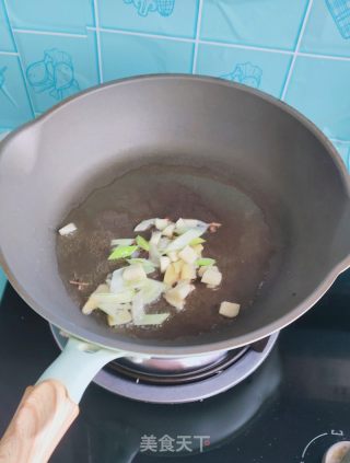 五花肉烧白芸豆的做法步骤：4