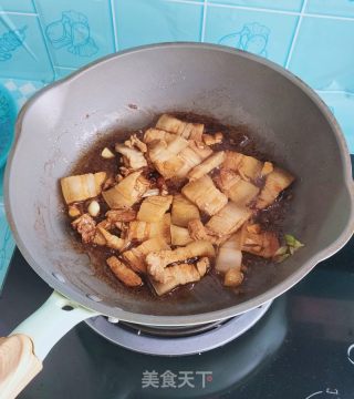 五花肉烧白芸豆的做法步骤：6