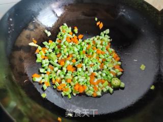 秋葵鸡蛋炒饭的做法步骤：5