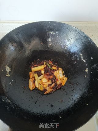 红烧鲤鱼的做法步骤：6