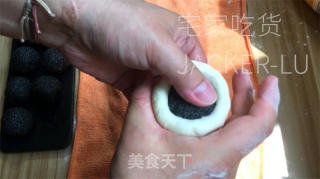 芝麻流心包，香飘四溢，柔软有弹性。的做法步骤：17