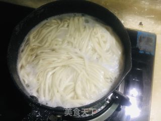油泼辣子拌面的做法步骤：3