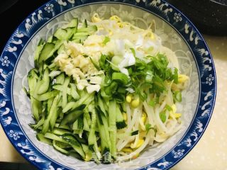 油泼辣子拌面的做法步骤：6