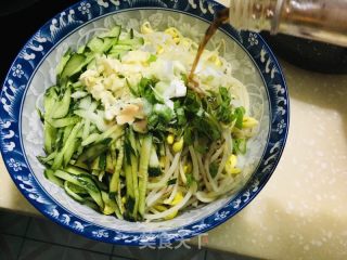 油泼辣子拌面的做法步骤：9