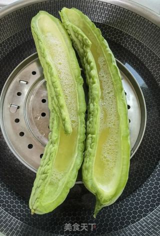 苦瓜蒸蛋的做法步骤：3