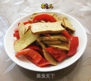 红椒鸡胸肉炒香干的做法