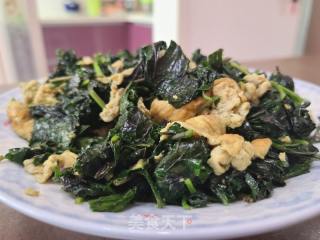 紫苏叶炒鸡蛋的做法步骤：7