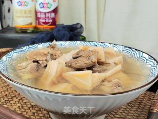 莲藕排骨汤的做法步骤：6