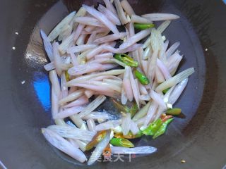 酸辣藕带的做法步骤：5