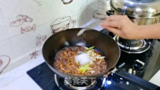 土豆丝炒肉的做法步骤：3