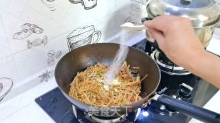 土豆丝炒肉的做法步骤：9