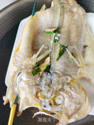 清蒸黄花鱼的做法步骤：7