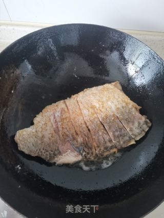 香辣鲤鱼的做法步骤：3