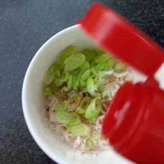 葱香虾皮拌茄子的做法步骤：8