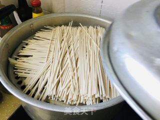鸡肉焖面的做法步骤：4