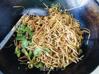 鸡肉焖面的做法步骤：17