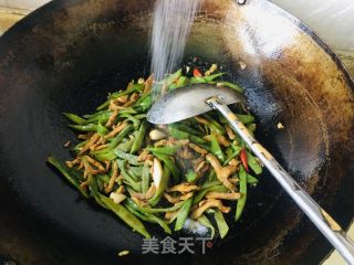 刀豆炒肉丝的做法步骤：11