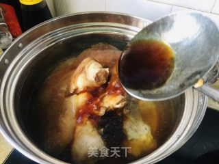 卤味肘子的做法步骤：10
