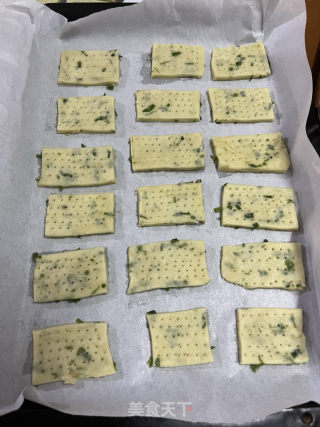 香葱苏打饼干的做法步骤：12