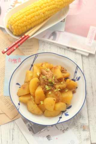 金枪鱼烧土豆的做法步骤：6