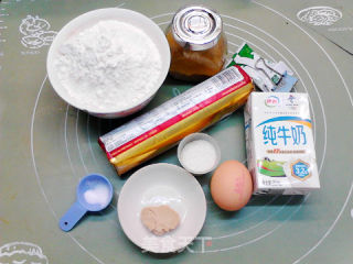 芝麻酱小土司的做法步骤：1