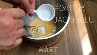 香浓椰挞，酥脆挞皮，浓郁椰香，简单又美味。的做法步骤：3