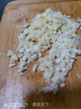 蒜香烤生蚝的做法步骤：1